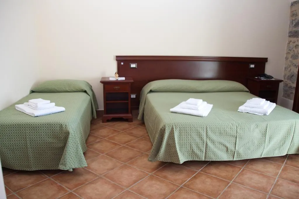 Agriturismo Valle Dell'Etna Roccella Valdemone Italië