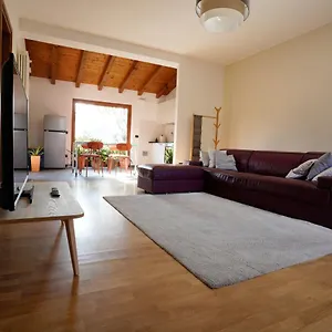  Appartamento Kikka's Gem - Spacious 20km From Milan Italia